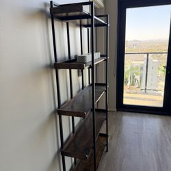 Bookshelf In Like New Condition - Bookcase