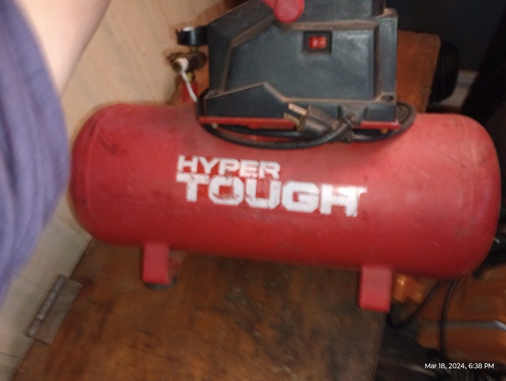 Hyper Tough 3 Gallon Air Compressor 