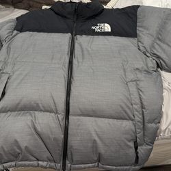 Brand New Men’s north face 1996 Retro Nuptse Jacket Brand New
