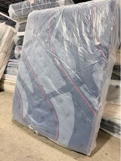 Queen mattress Sealy posturepedic elite Brenham II medium pillowtop