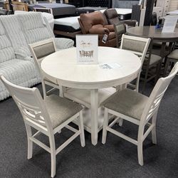 Dining Table Set. 🚚WE DELIVER🚚