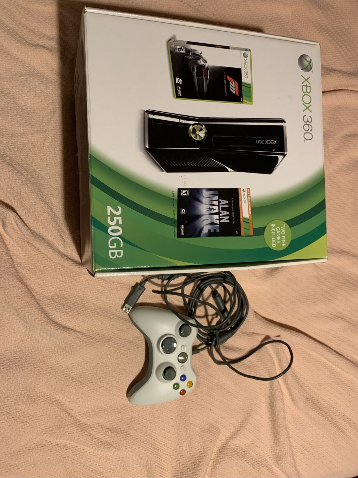 Xbox 360 Console Plus Controller