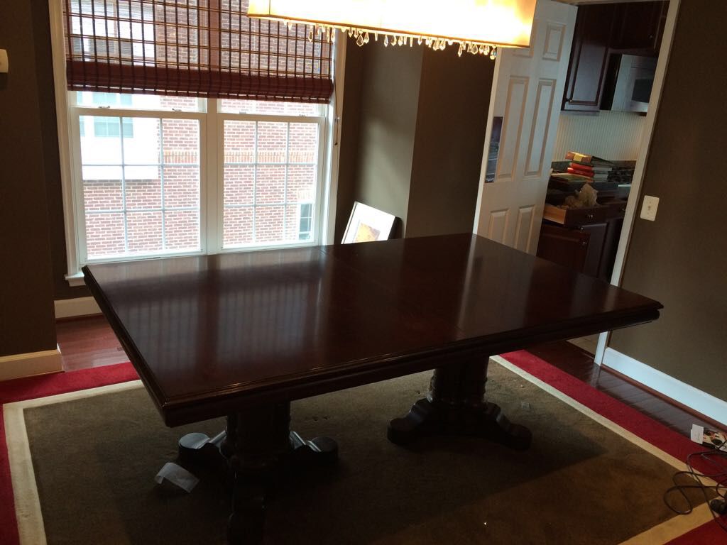 Move out sale!!!! Must go this weekend!!!!Dining table & Custom Ethan Allen rug