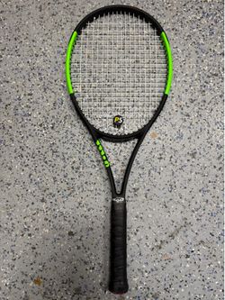 Wilson Blade 98L v6 4 1/4  Racket #9762