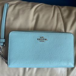 NWOT -Coach Long Zip Around  Leather Wallet  