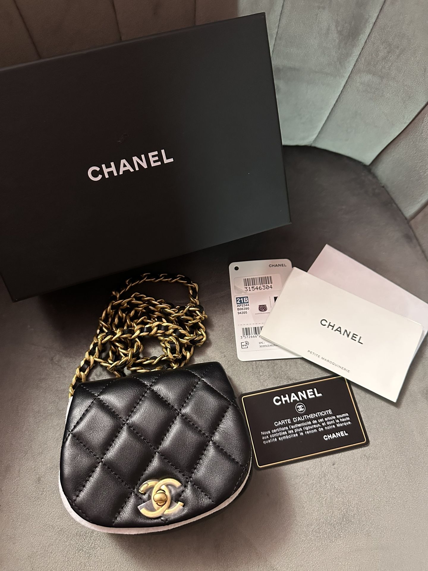 Chanel Vanity With Chain Bag Black Gold Hardware BRAND NEW AUTHENTIC