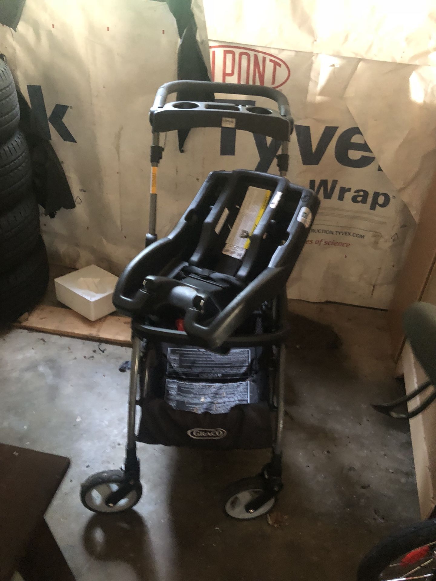 Car seat , 2 bases , snap and go , jogging stroller