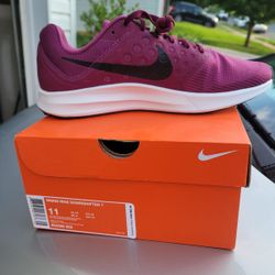 Nike Shoes For Women Size 11
