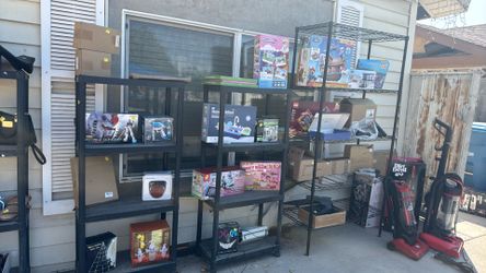 Yard Sale 