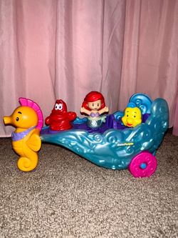Little People Ariel’s Light Up Carriage