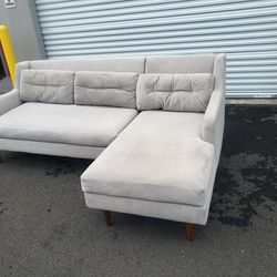 West Elm Henry 2-piece Chaise Sectional.  Gray / Silver Color