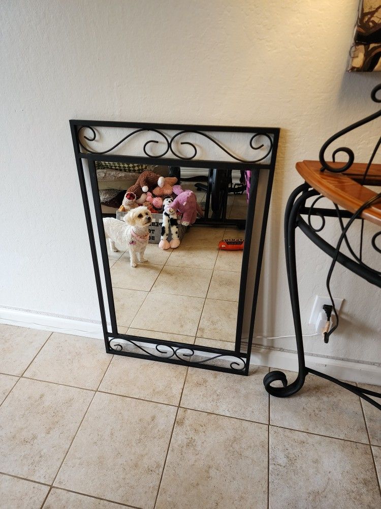 Entry Table With Lamp And Mirror