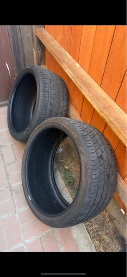 285-30-20 pair of good condition tires