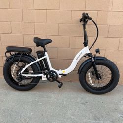 Folding Step Tru 750W 48V  E-Bike 20”x4.0 White