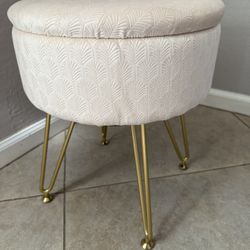 Light Pink And Gold Ottoman/Stool Like New