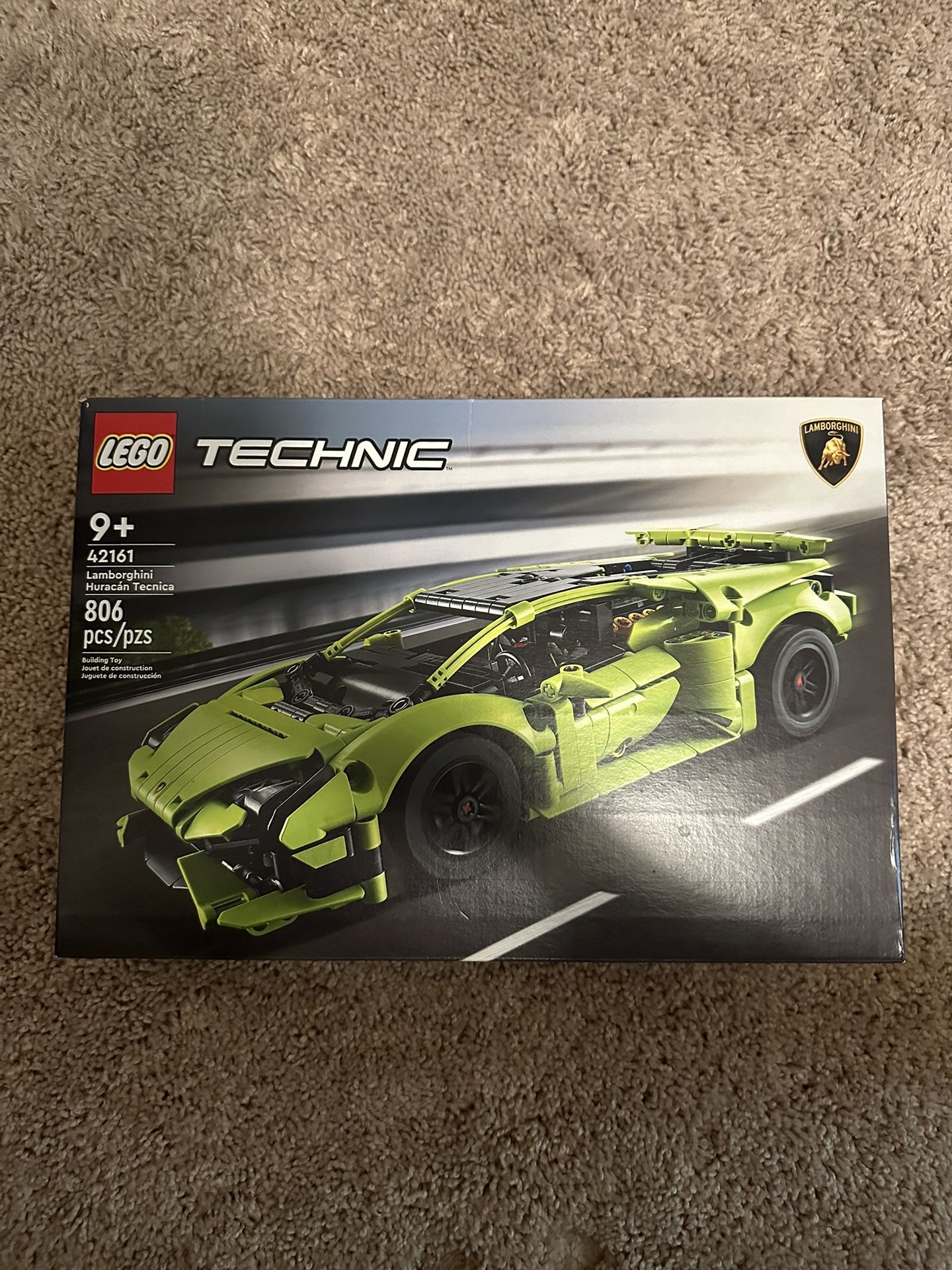 Lego Technic (Green Lamborghini)