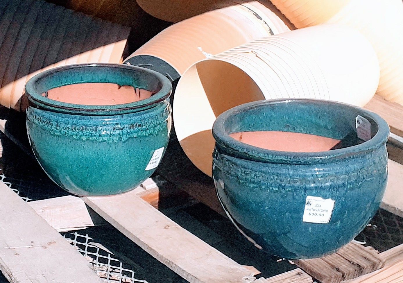 UNIQUE pots