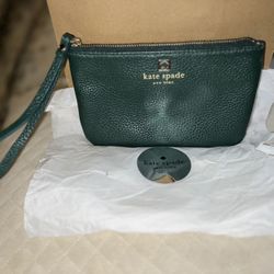 Kate Spade ♠️ Leather Small Wristlet 