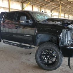 Chevy Silverado- Sierra Parts 