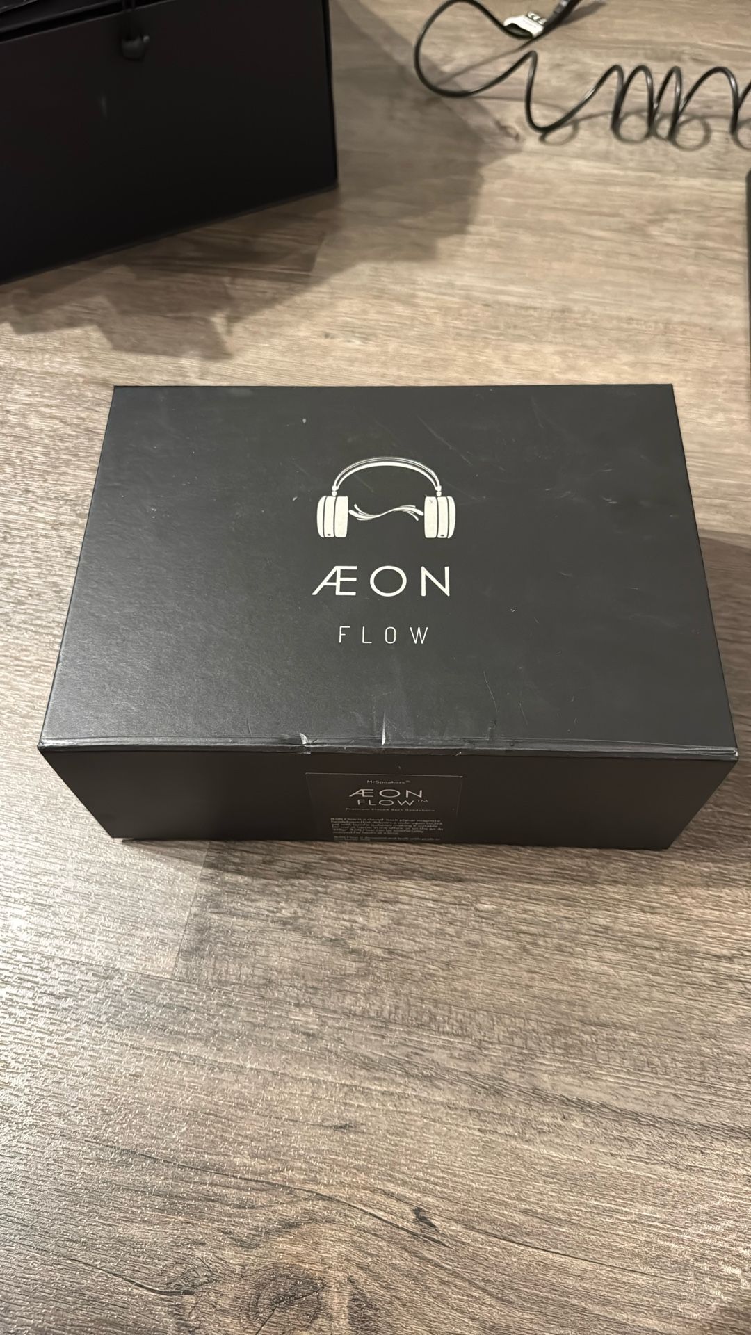 Aeon Flow Wired Headphones
