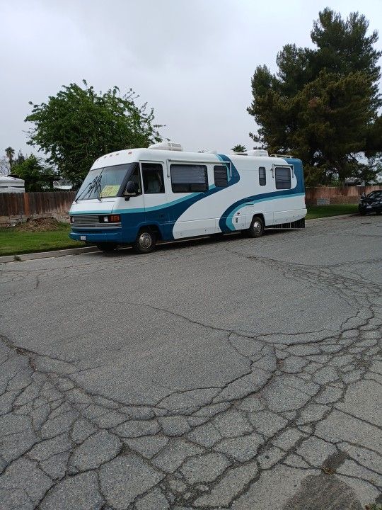1991 Winnebago W/7.4 Ford Gas Motor
