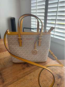 New Michael Kors MK Signature Tote/Crossbody Bag - Yellow & White