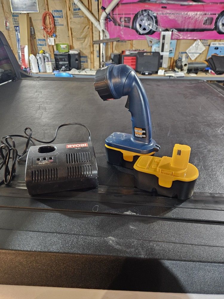 Ryobi 18v Flashlight With 2 Batteries And Charger