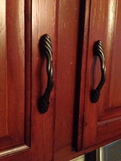 Cabinet door pulls