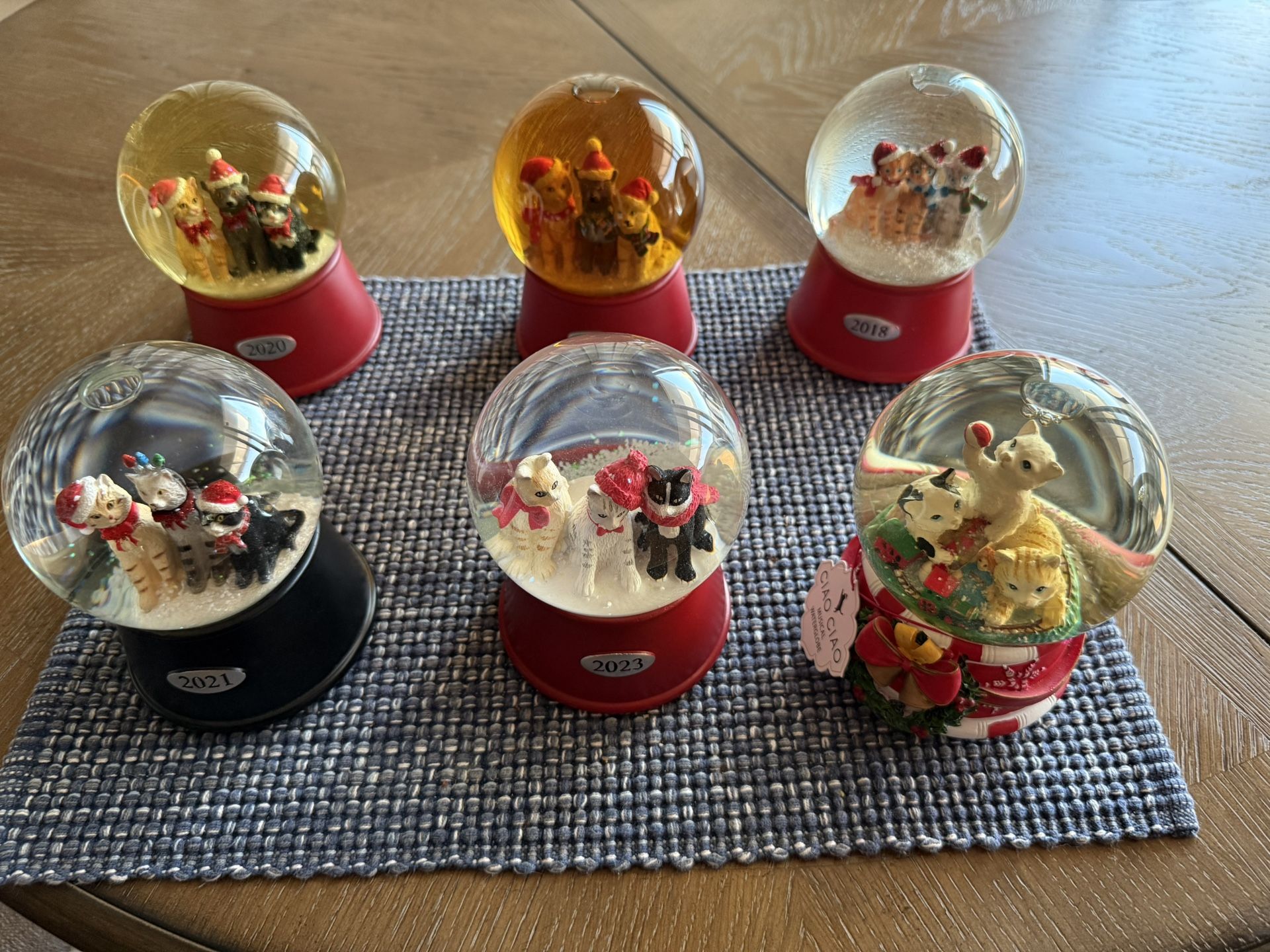 Christmas cat snow globes