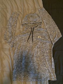 Gray heather Under Armour hoodie size XL