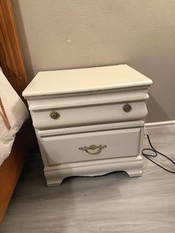 Nightstand 