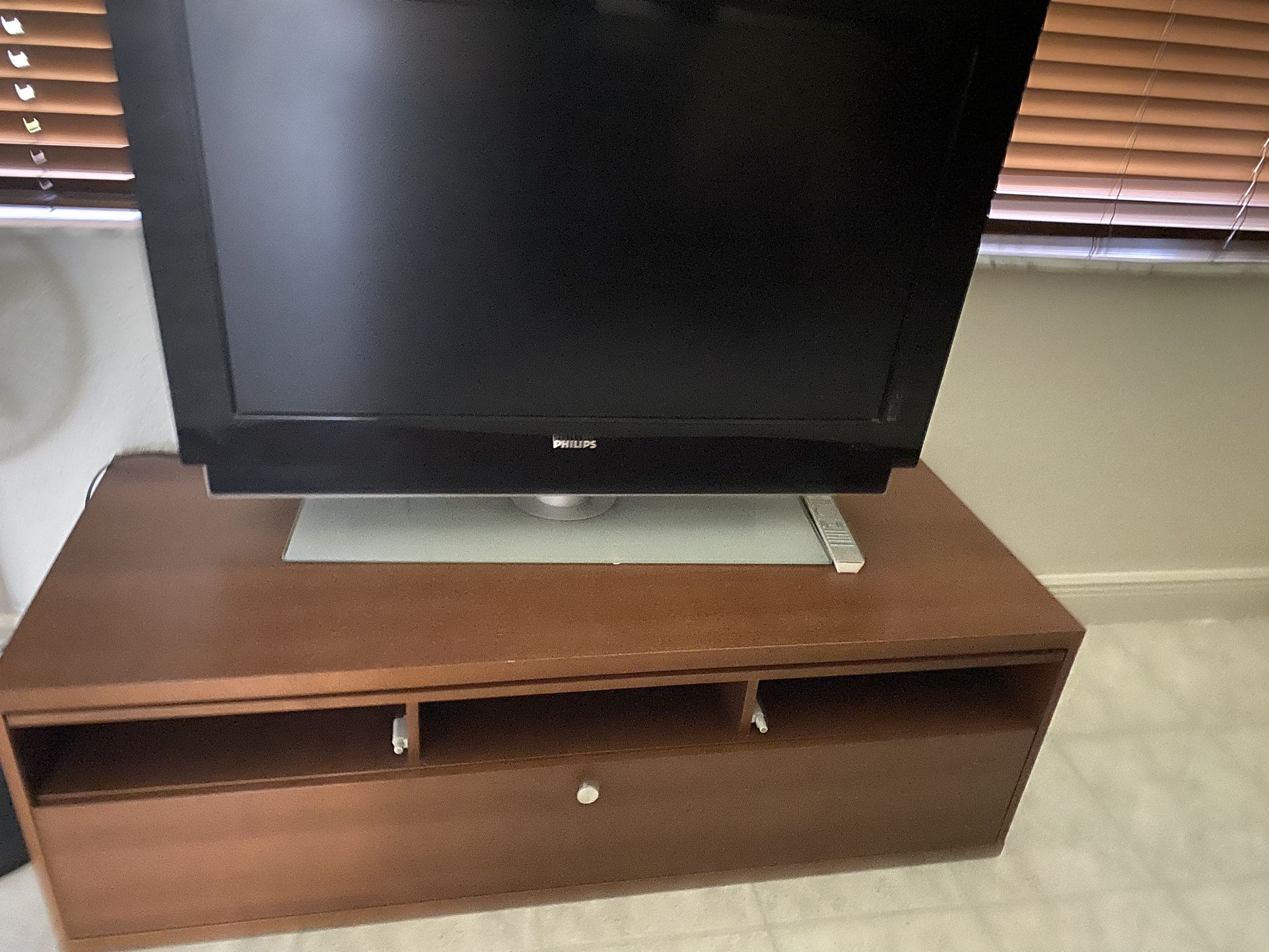Philips tv And Wooden Tv Stand For Sale