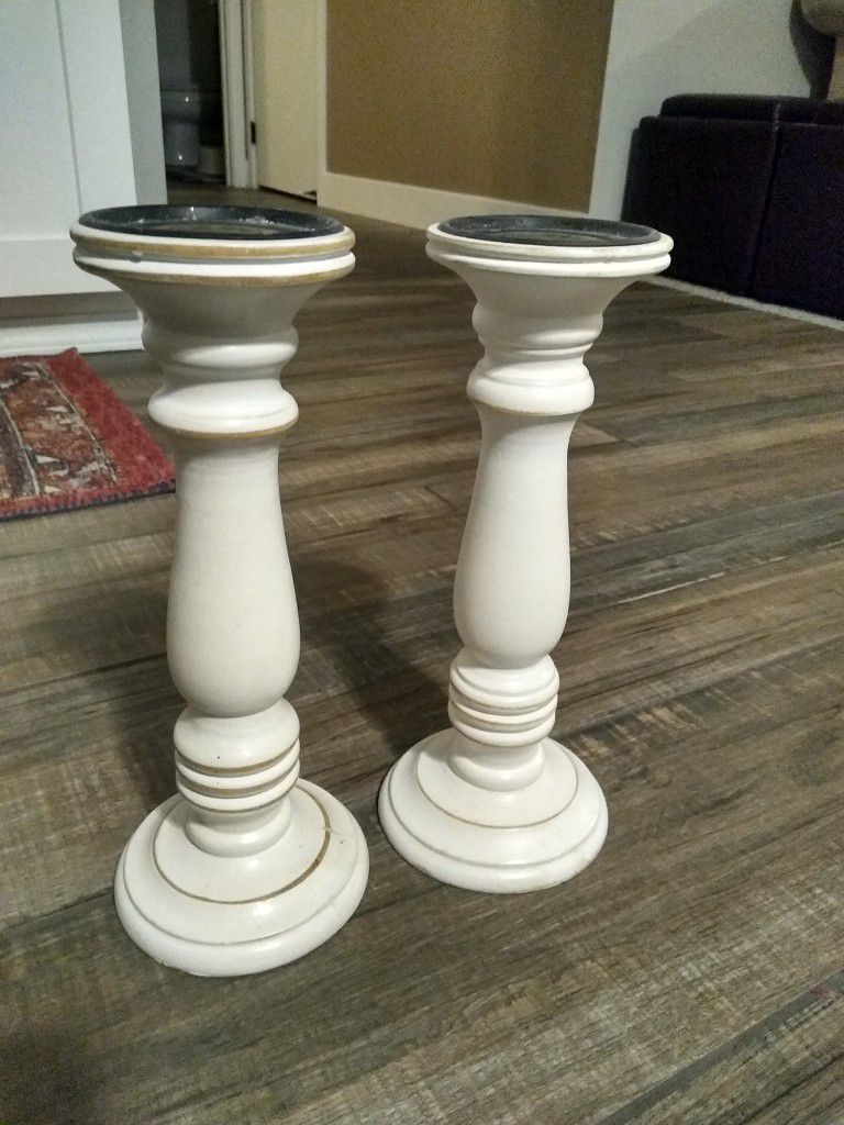 2 Candle Pillars