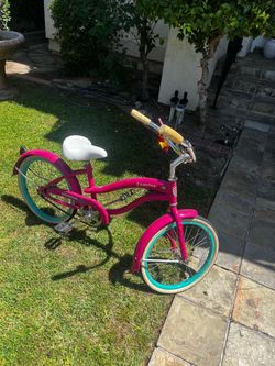 Kids pink bike