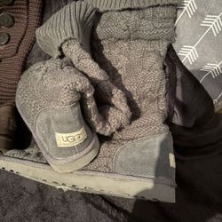 UGG Boots Original One Brown Size 9 One Green Size 8 1/2