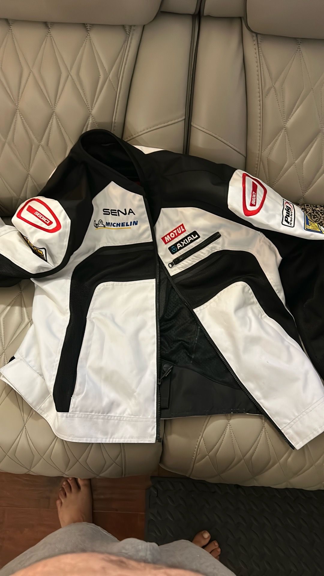 Sedeci xl motorcycle jacket with armor