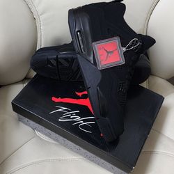 Jordan 4 Retro 