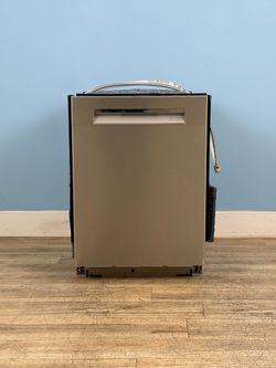 Bosch - Benchmark Series Top Control Pocket Handle Dishwasher, Stainless Steel Tub, CrystalDry System, Ultra Quiet 38 dBa