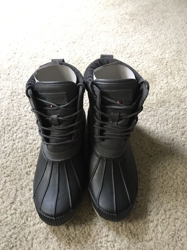 Tommy Hilfiger Weather Resistant Boots. Size 10
