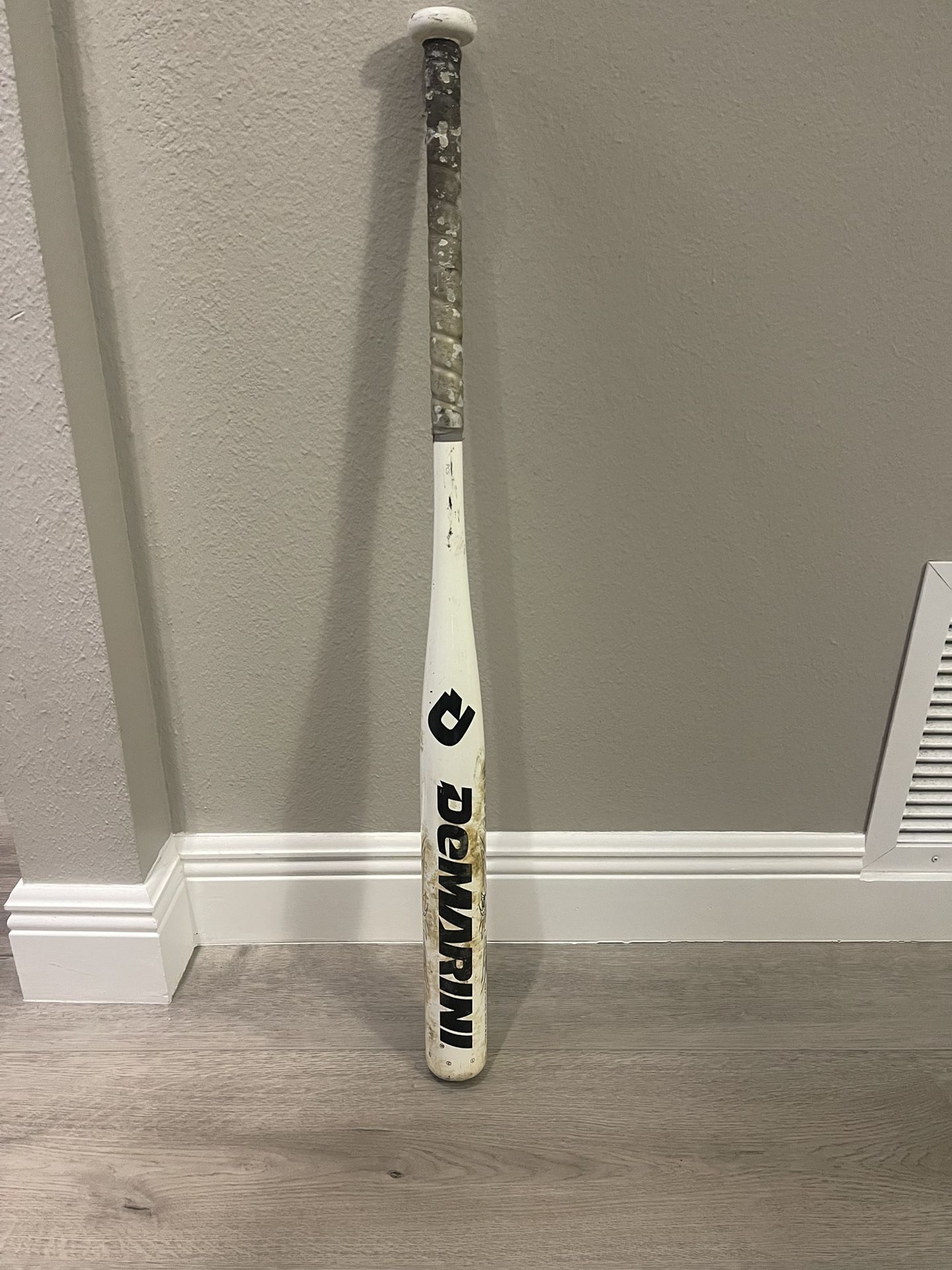 DEMARINI Alloy Bruiser USSSA Softball Bat 34”/26 oz