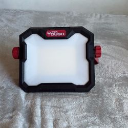 Hyper Tough Recharable 25$