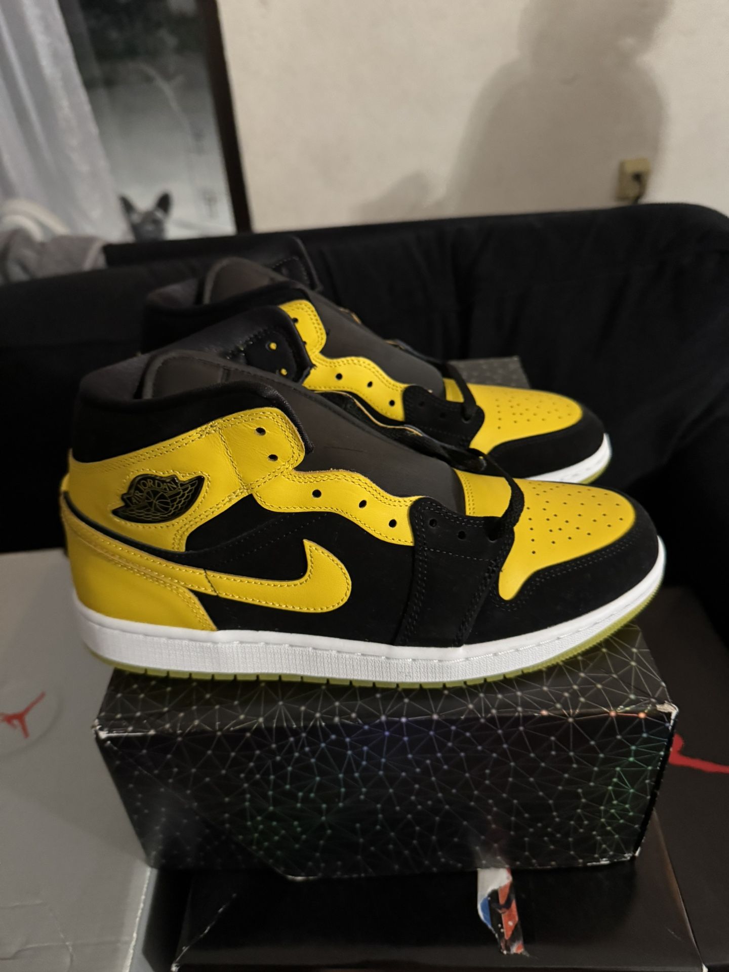 Jordan 1 Mid