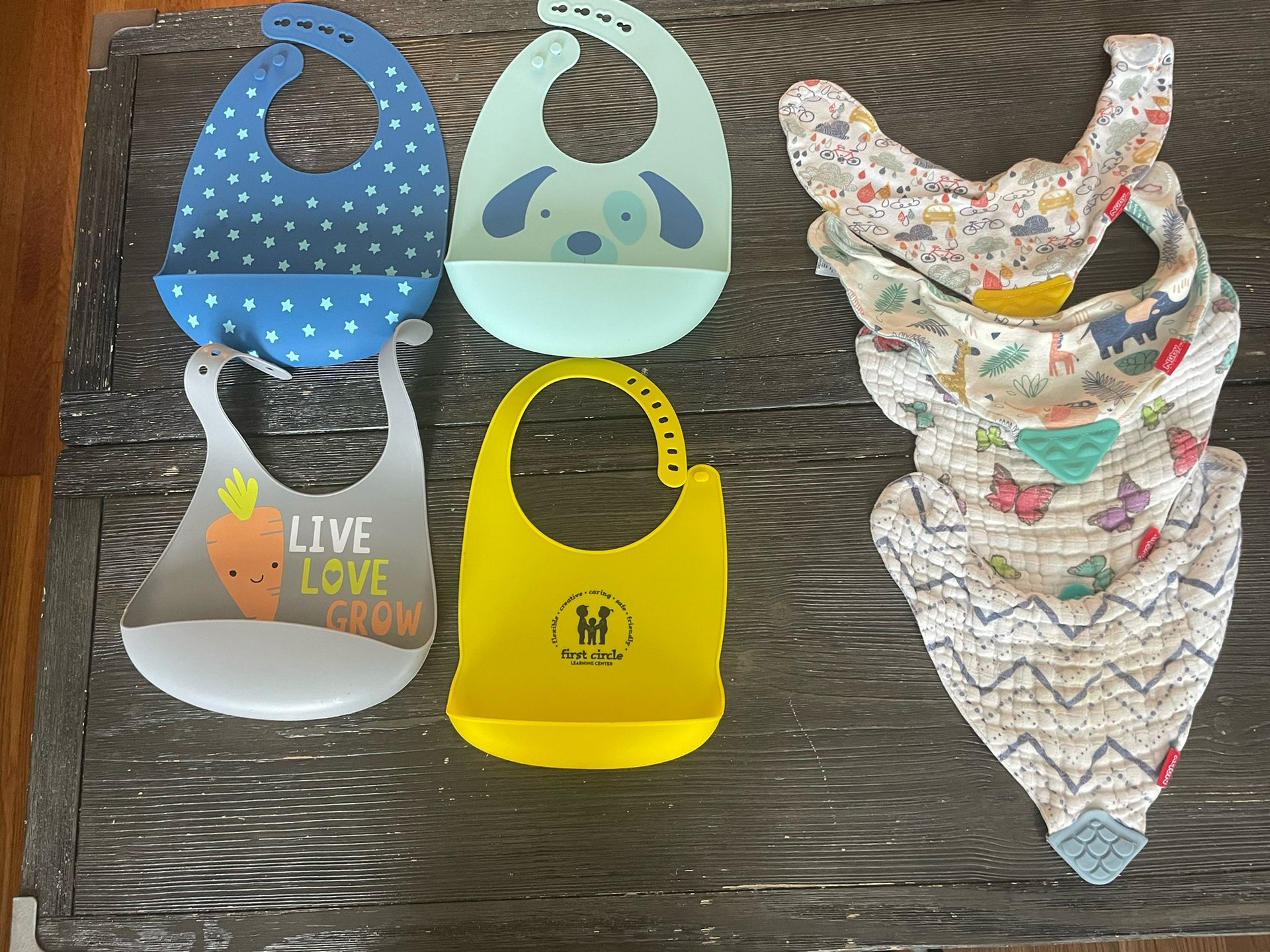 Silicone And Cloth Bibs