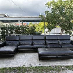 Black Leather Sectional Sofa !!! Great Condition 