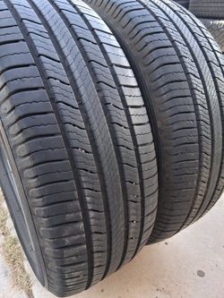 235/65/17 MICHELIN Tires, DOT2023