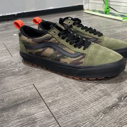 Brand New Custom Hiking Van Shoes
