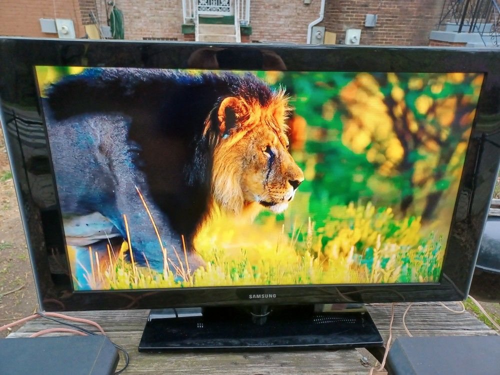 40"SAMSUNG 1080P TV WITH ROKU STREAMING STICK AND REMOTES $120 FINAL PRICE
