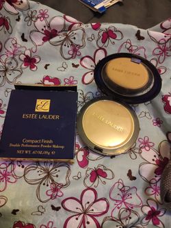 estee lauder light/ medium compact