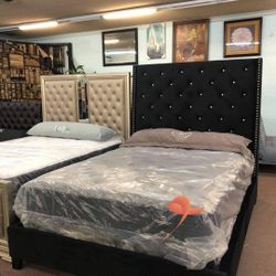 New/ Black Velvet Queen Upholstered Bed Frame Cama// King Size Available, Mattress Sold Separately, Financing Options 