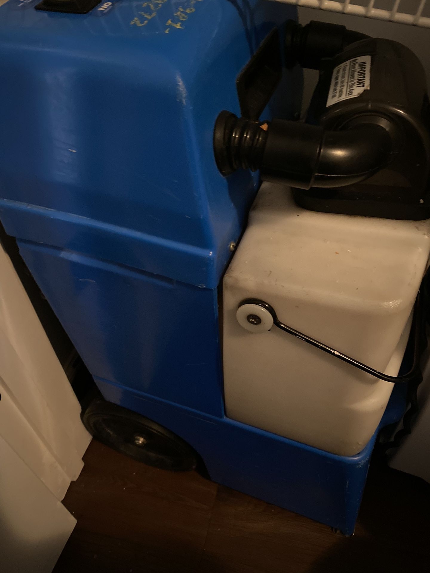 Carpet Cleaner